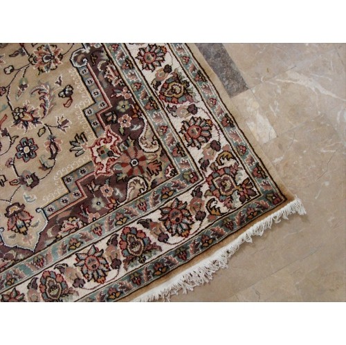 Ahmedani Beige Tan Beauty Floral Oriental Hand Knotted Wool Silk Carpet 6.1' x 4.1' Area Rug - Beige/Tan