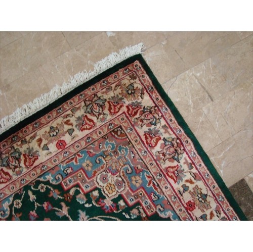 Ahmedani Awesome Love Beauty Floral Oriental Rug Hand Knotted Wool Silk Carpet 6.0' x 4.1' Area Rug - Green