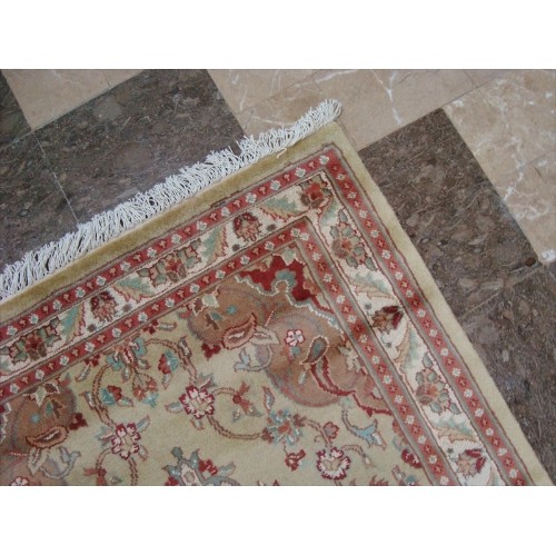 Ahmedani Wow Cream Ivory Floral Oriental Hand Knotted Wool Silk Carpet 4.11' x 3.0' Area Rug - Cream/Ivory