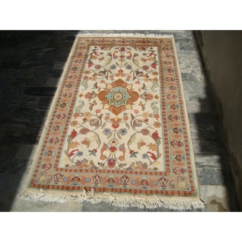 Ahmedani Wow Medallion Flowers Rug Hand Knotted Wool Silk Carpet 3.1' x 5.1' Area Rug - Ivory