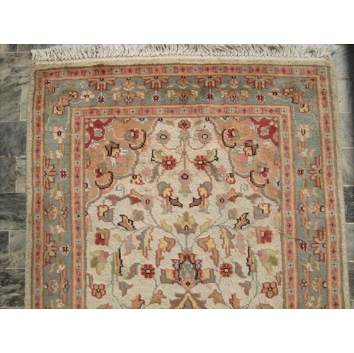 Ahmedani Classic Medallion Floral Hand Knotted Wool Silk Carpet 2.11' x 5.2' Area Rug - Ivory