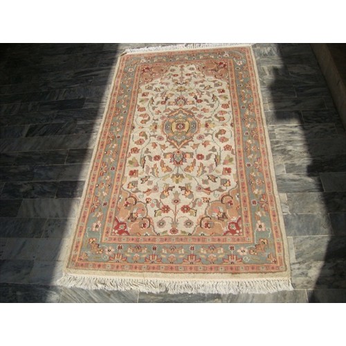 Ahmedani Classic Medallion Floral Hand Knotted Wool Silk Carpet 2.11' x 5.2' Area Rug - Ivory