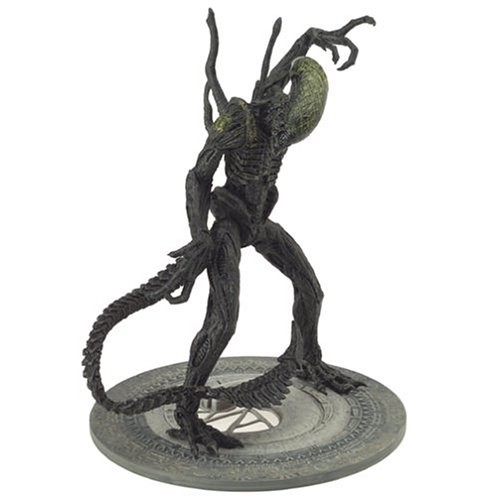 Mcfarlane alien deals