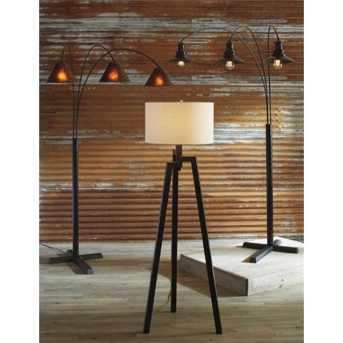 Ashley Sheriel Metal Arc Lamp in Black