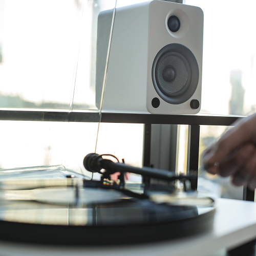 Kanto – haut-parleurs amplifiés YU6 avec Bluetooth® et préamplificateur phono, blanc mat