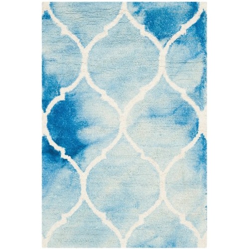Safavieh Dip Dye 5' X 8' Hand Tufted Rug in Blue and Ivory