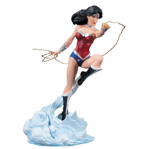 DC  Collectibles Cover Girls Of The Universe: Wonder Woman ( Comics - The New 52) Statue