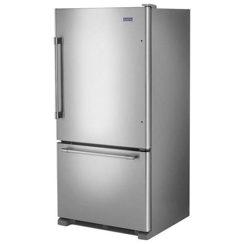 Réfrigérateur à congélateur inférieur de 22 pi³ 33 po à éclairage DEL de Maytag - Inox
