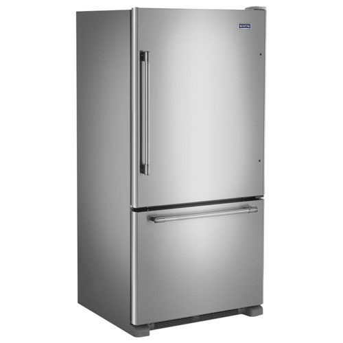 Réfrigérateur à congélateur inférieur de 22 pi³ 33 po à éclairage DEL de Maytag - Inox