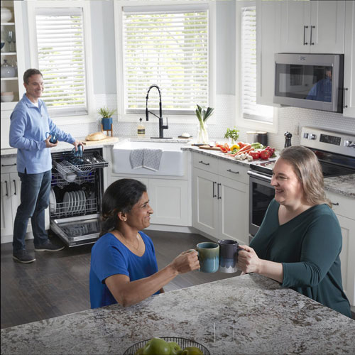 Réfrigérateur deux portes 25 pi³ 36 po avec éclairage DEL de Maytag - Acier inoxydable