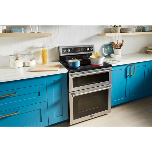 Cuisinière électrique autonome lisse 5 éléments/double four conv. 30 po de Maytag-Inox