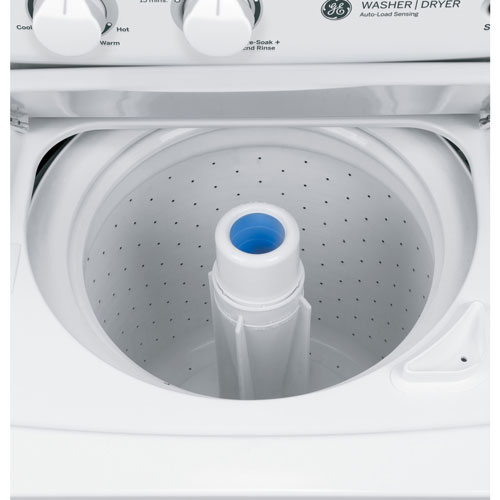GE 4.4 Cu. Ft. Gas Washer & 4.4 Cu. Ft. Dryer Laundry Centre (GUD24GSSMWW) - White