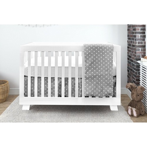 Bebelelo baby crib bedding 4 piece set, perfect for baby girls and boys, gray and white delta triangles design