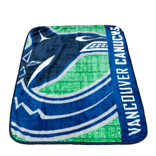 NHL Ice Hockey Vancour Canucks Ultimate Plush Throw Blanket Official
