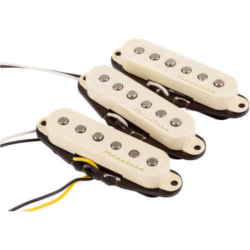 Fender® Vintage Noiseless™ Strat Pickups