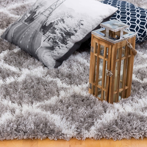 Kerrisdale Grey Lattice Shag Area Rug 6'7"x9'6"