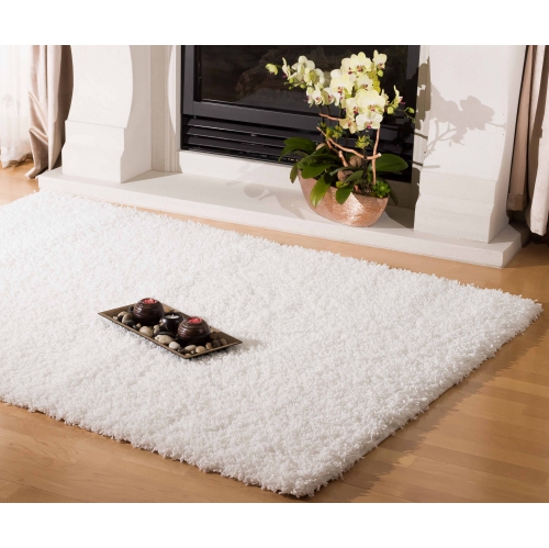 AG Home Victoria 5'3" x 7'7" Shag Area Rug - White