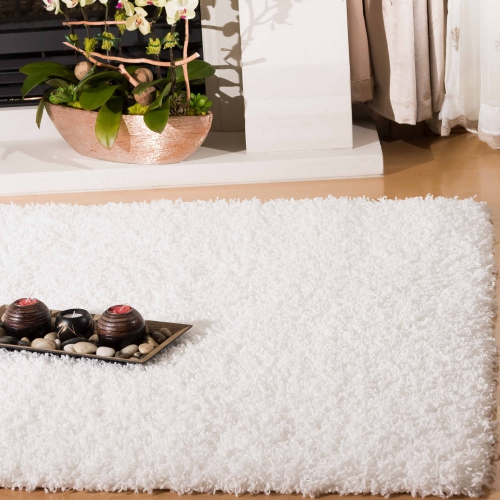 AG Home Victoria 6'7" x 9'6" Shag Area Rug - White