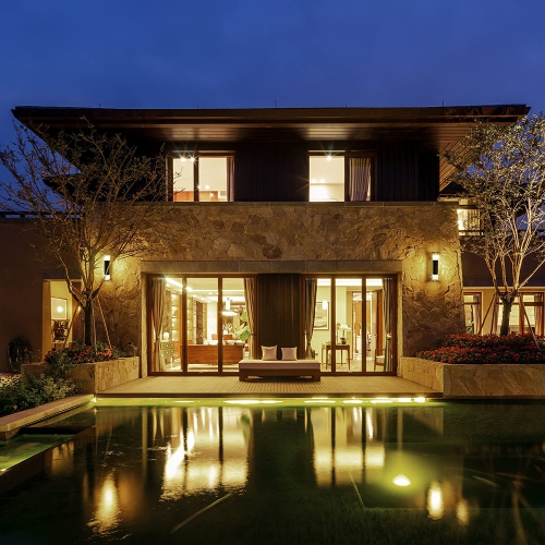 BAZZ Luvia LED Outdoor Wall Fixture in Black