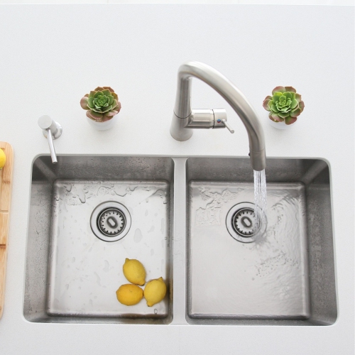 31 L X 18 W Undermount Double Bowl 18g Kitchen Sink With Grids Best Buy Canada
