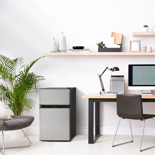 Réfrigérateur de bar à congélateur supérieur 3 pi³ d'Insignia - Gris/Noir - Exclusivité de Best Buy