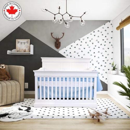 BEBELELO  - 5 Pieces Bedding for Baby - And White With An Elephant Pattern In Blue