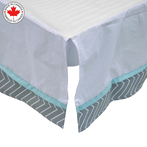 Bebelelo - 5 pieces bedding for baby - grey and blue with a Zigzag pattern