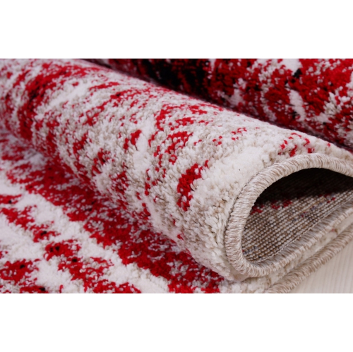 Verona Red Black Diamond Pattern Area Rug 5'2" x 7'5"