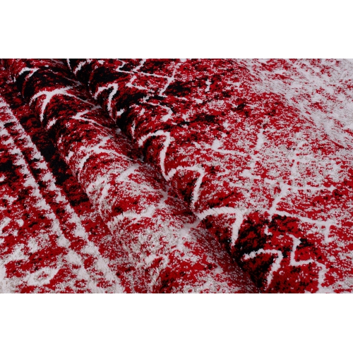 Verona Red Black Diamond Pattern Area Rug 6'5" x 9'5"