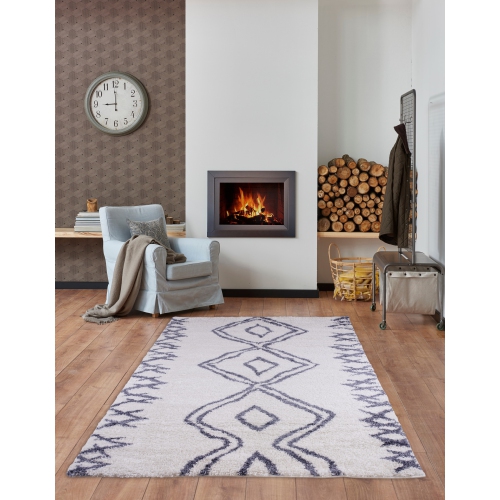 Casablanca Shaggy White Dark Gray Area Rug 3'11" x 5'7"