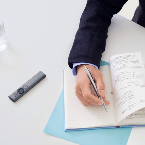 Logitech Spotlight Presentation Remote 910-005216