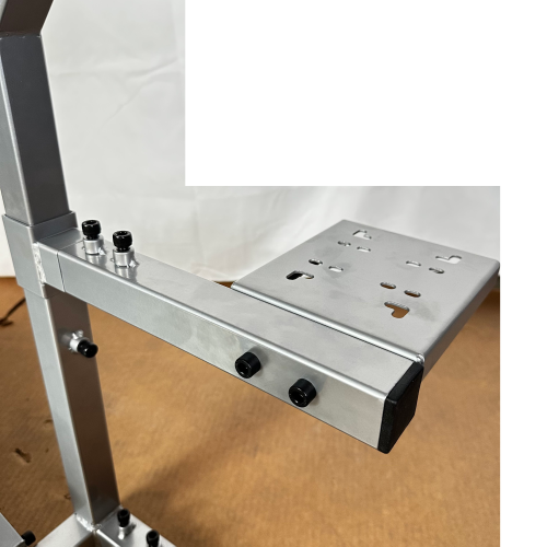 GTR Simulator – Grand Toronto-F modèle à trois moniteurs ou à un support pour un seul moniteur avec siège en similicuir réglable blanc/rouge