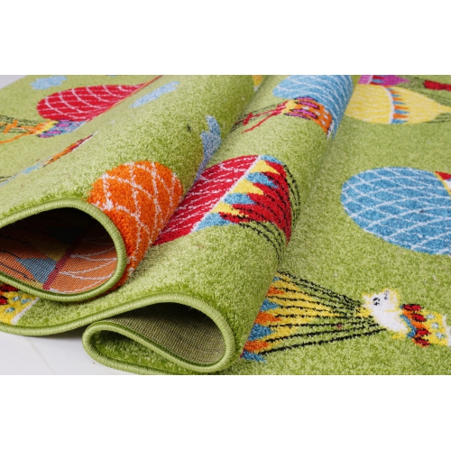 Tapis de tapis coloré avec des ballons, parachute, animaux, vert, coloré, mignon