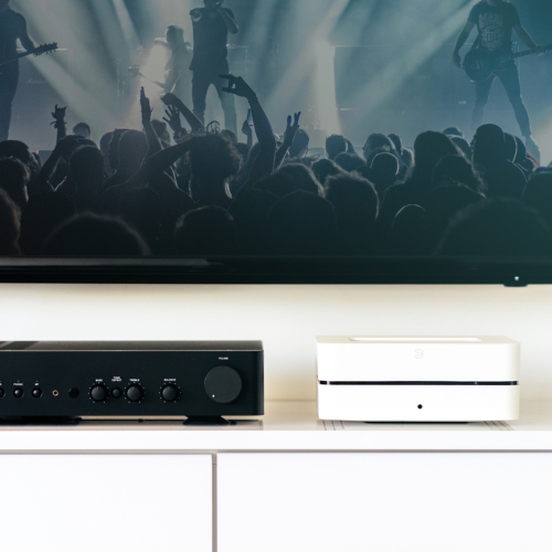 Bluesound Vault 2i Disque dur réseau haute résolution 2 téraoctets Music Streamer CD Copier, Bluetooth, Airplay 2 - Blanc - Compatible avec Alexa et