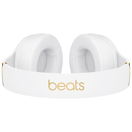 Refurbished - Beats by Dr. Dre Studio3 Over-Ear Noise Cancelling Bluetooth Headphones - White