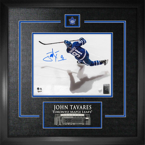 Frameworth - Maple Leafs de Toronto Photographie du haut encadrée signée par John Tavares