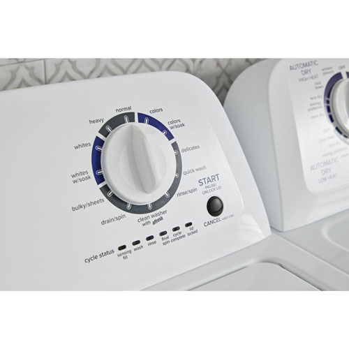 Laveuse à chargement par le haut avec pulsateur haute efficacité de 4,4 pi³ d'Amana - Blanc