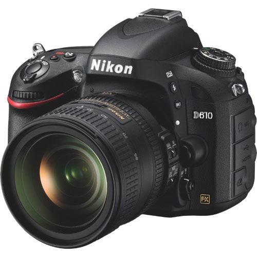 Appareil photo reflex numérique D610 de Nikon avec objectif NIKKOR AF-S 24-85&nbsp;mm ED VR - Boîte ouverte