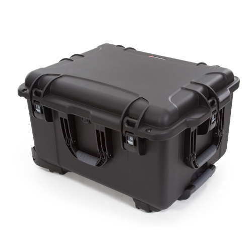 Nanuk 960 Waterproof Hard Case with Wheels and Padded Divider - Black