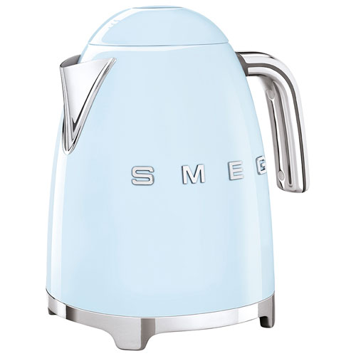 Bouilloire électrique de style années 50 de Smeg - 1,7 L - Bleu pastel
