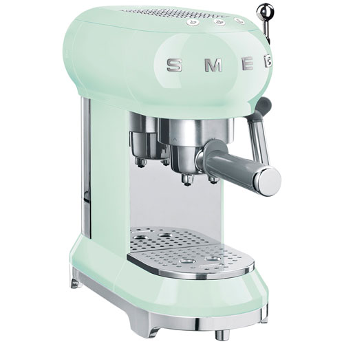 Machine à espresso manuelle de 15 bars de style années 50 de Smeg - Vert pastel