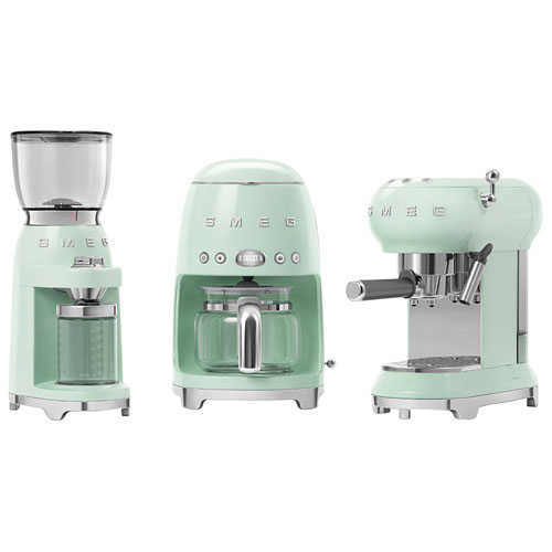 Machine à espresso manuelle de 15 bars de style années 50 de Smeg - Vert pastel