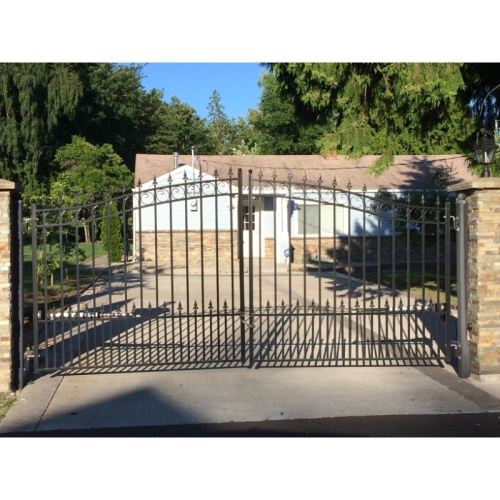 ALEKO® DG16PRAD Prague Style Dual Swing Steel Driveway Gate 16'
