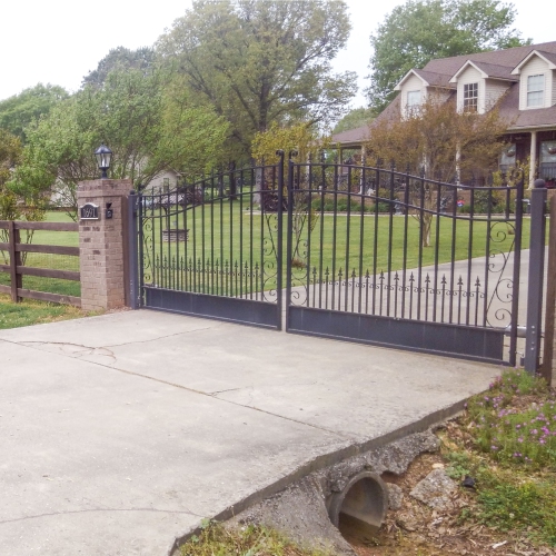 ALEKO® DG14VEND Venice Style Dual Swing Steel Driveway Gate 14'