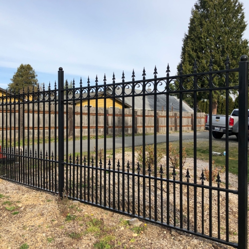ALEKO® NEW 8' x 5' IRON DRIVEWAY STEEL FENCE PRAGUE STYLE