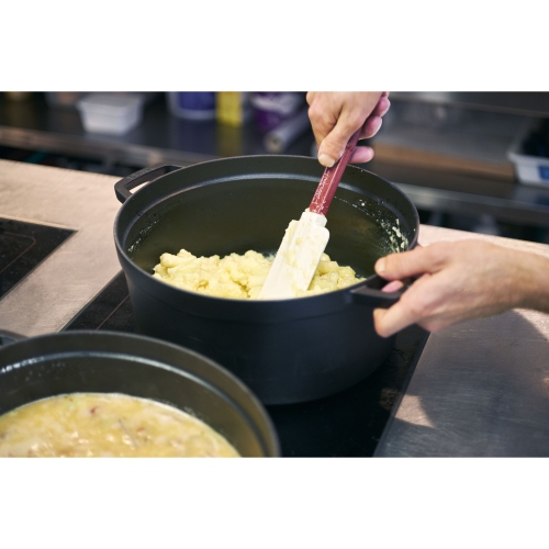 STAUB La Cocotte 12.5 L Cast Iron Round Cocotte, Black