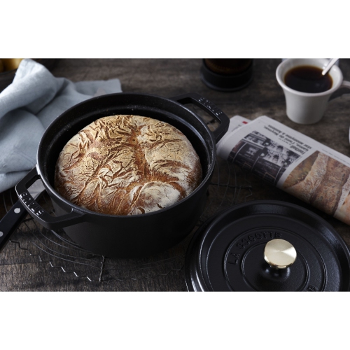 STAUB La Cocotte 1.25 L Cast Iron Round Cocotte, Black