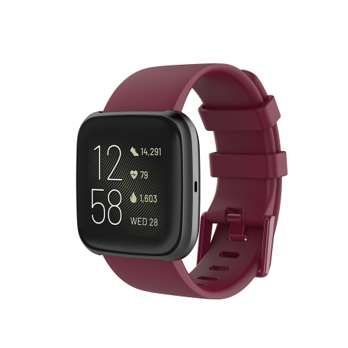 StrapsCo Bracelet de Montre en Caoutchouc de Silicone avec Boucle Assortie pour Fitbit Versa - Court-Médium - Violet Sangria