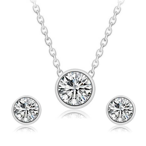 JOHNNYB JEWELRY  Classic Round Bezel Necklace Set In In Silver