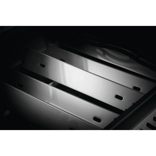 Barbecue au propane de 42 000 BTU Rogue 425 avec brûleur latéral et housse de Napoleon - Noir - Exclusivité de Best Buy